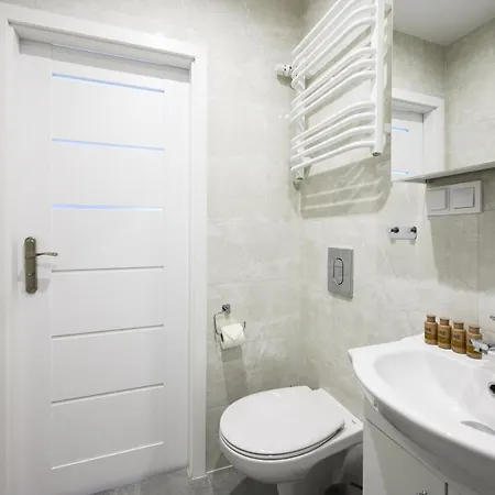 Silver By Oneapartments Apartment *